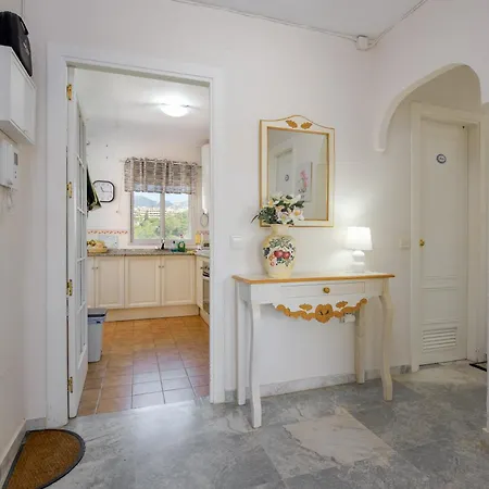 Spacious With Sea Views Apartment Fuengirola