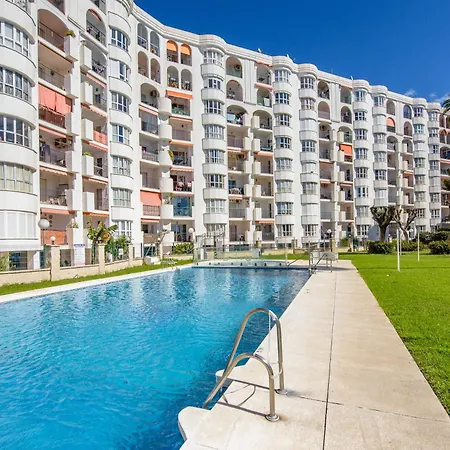 Spacious With Sea Views Apartment Fuengirola